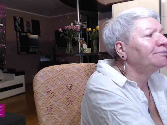 roxana-brooks Live Webcam on BongaCams