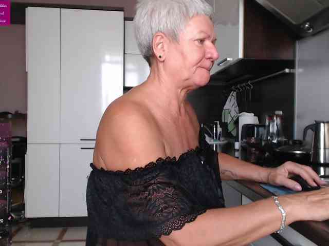 roxana-brooks webcam