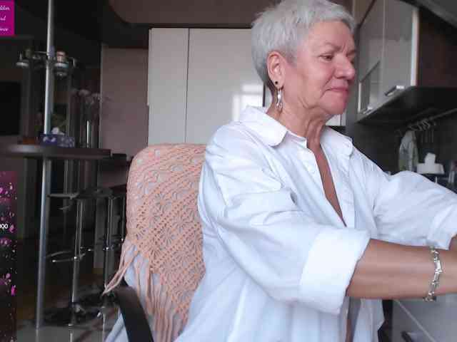 live chat Roxana-brooks