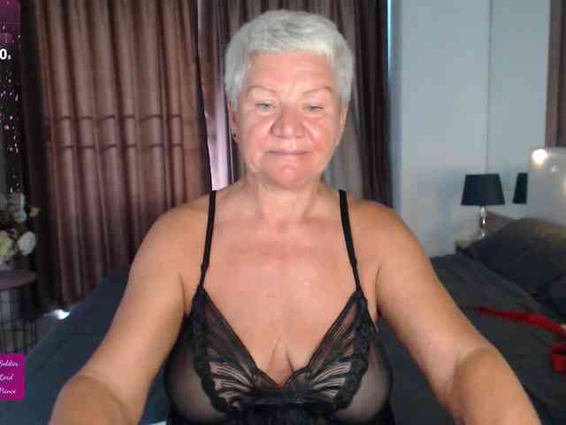 roxana-brooks Live Webcam on BongaCams