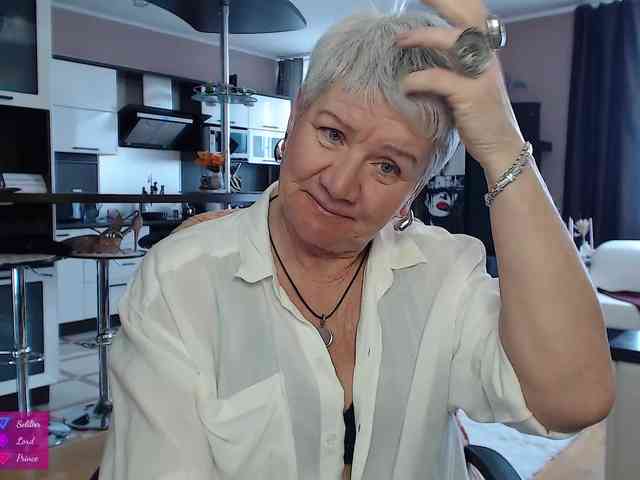 roxana-brooks Live Webcam on BongaCams