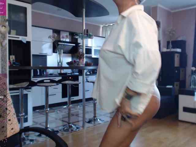 roxana-brooks webcam