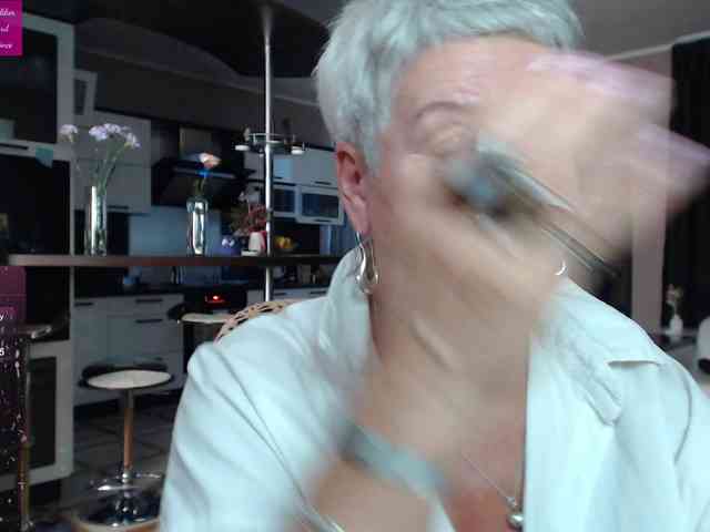 roxana-brooks webcam
