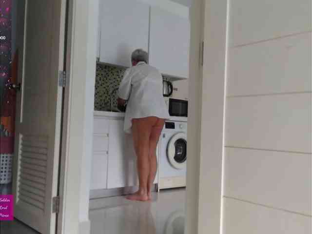 roxana-brooks webcam