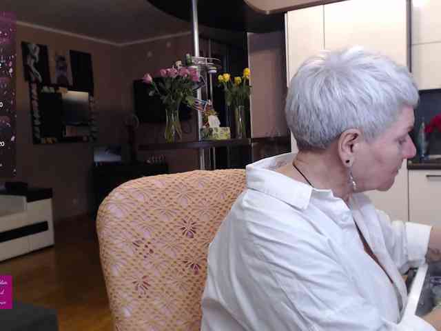 roxana-brooks Live Webcam on BongaCams