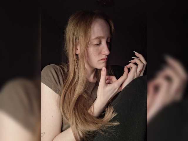 parasite-1's BongaCams show and profile