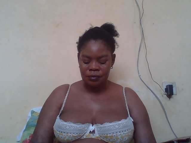 Sexydove's BongaCams show and profile