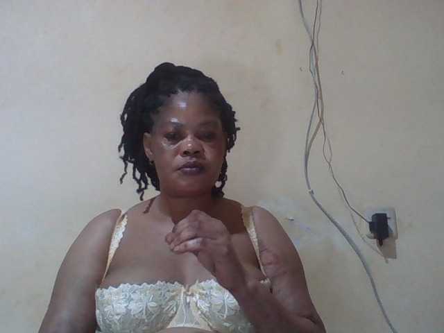 Sexydove's BongaCams show and profile