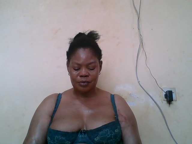 Sexydove's BongaCams show and profile