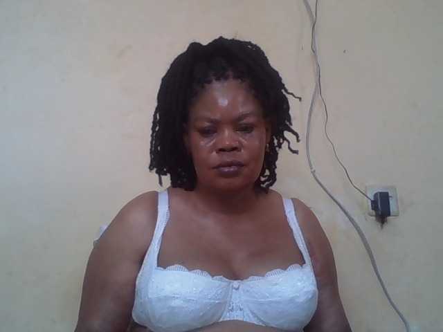 Sexydove's BongaCams show and profile