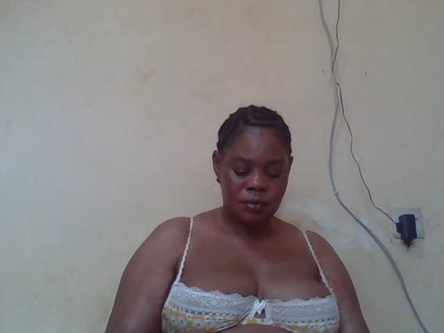 Sexydove's BongaCams show and profile