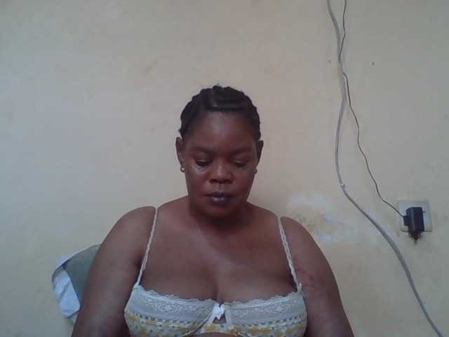 Sexydove's BongaCams show and profile