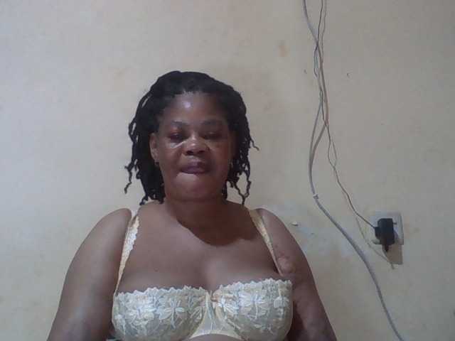 Sexydove's BongaCams show and profile