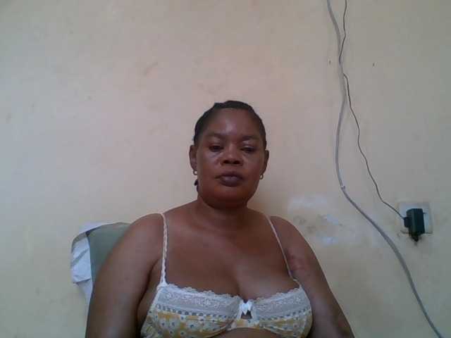 Sexydove's BongaCams show and profile