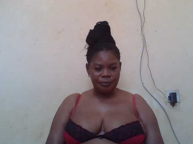 Sexydove's BongaCams show and profile