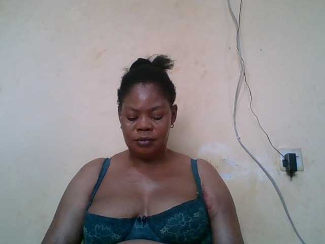 Sexydove's BongaCams show and profile