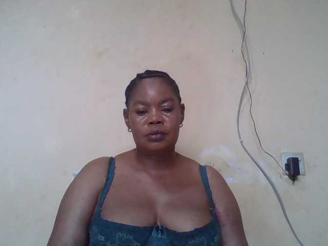 Sexydove's BongaCams show and profile