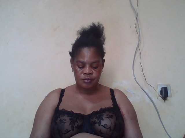 Sexydove's BongaCams show and profile