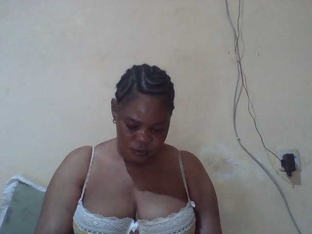 Sexydove's BongaCams show and profile