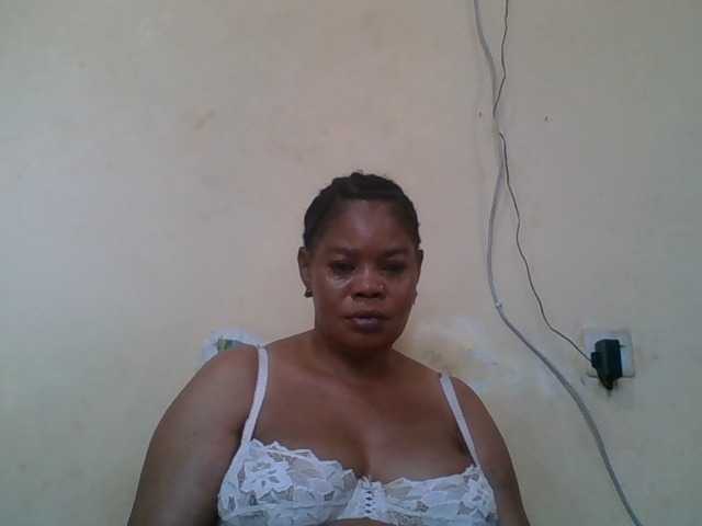 Sexydove's BongaCams show and profile