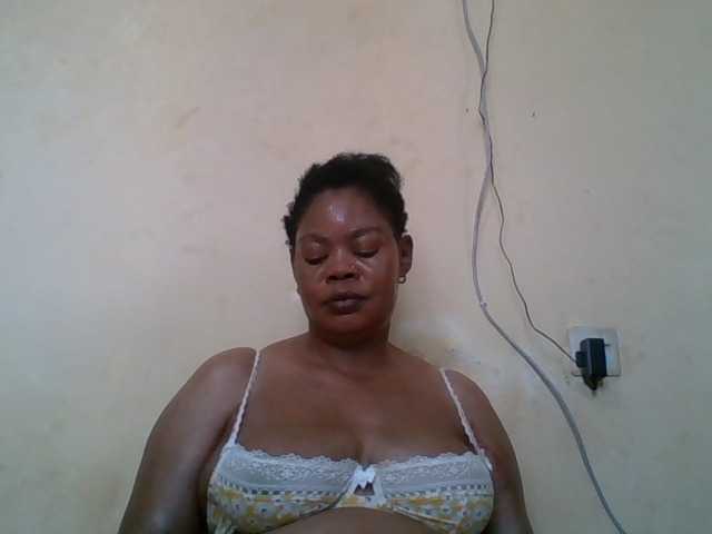 Sexydove's BongaCams show and profile