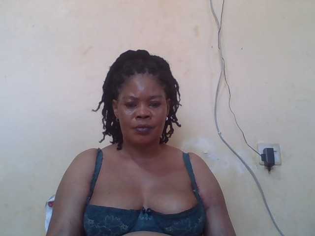 Sexydove's BongaCams show and profile