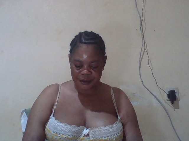 Sexydove's BongaCams show and profile