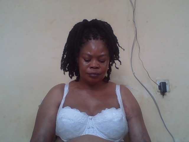 Sexydove's BongaCams show and profile