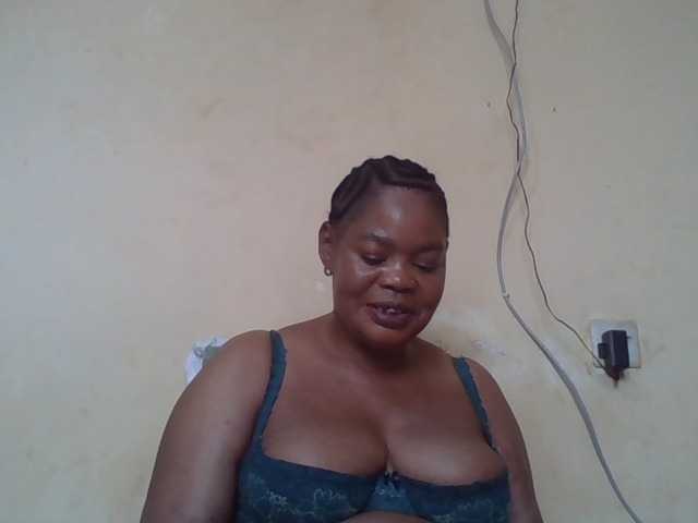 Sexydove's BongaCams show and profile