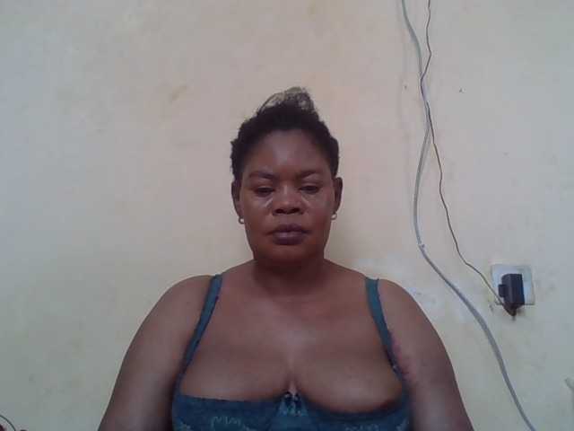 Sexydove's BongaCams show and profile