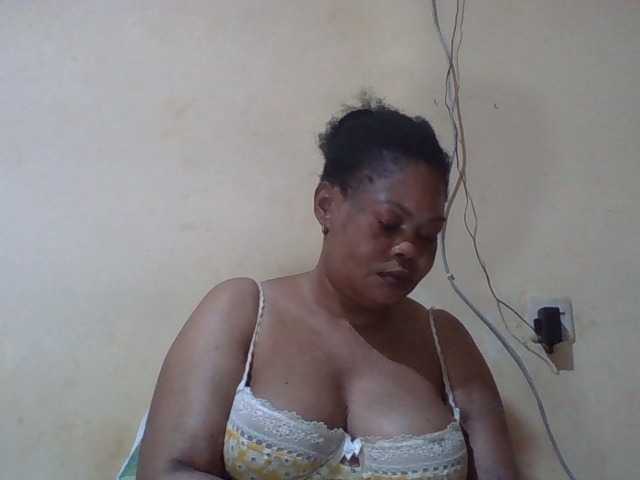 Sexydove's BongaCams show and profile