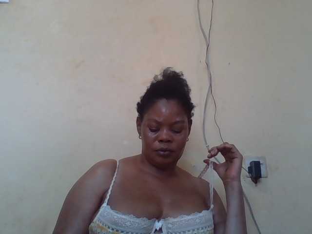 Sexydove's BongaCams show and profile