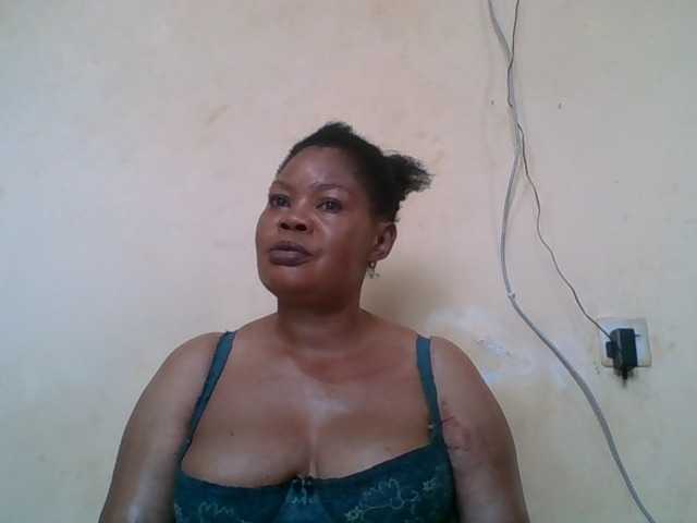 Sexydove's BongaCams show and profile