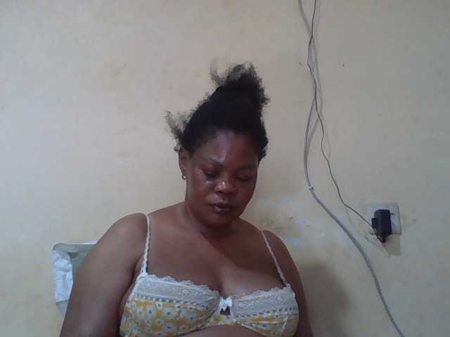 Sexydove's BongaCams show and profile