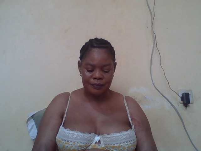 Sexydove's BongaCams show and profile