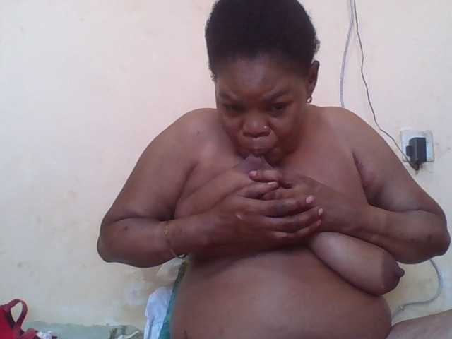 Sexydove's BongaCams show and profile