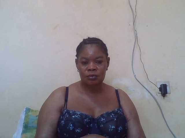 Sexydove's BongaCams show and profile