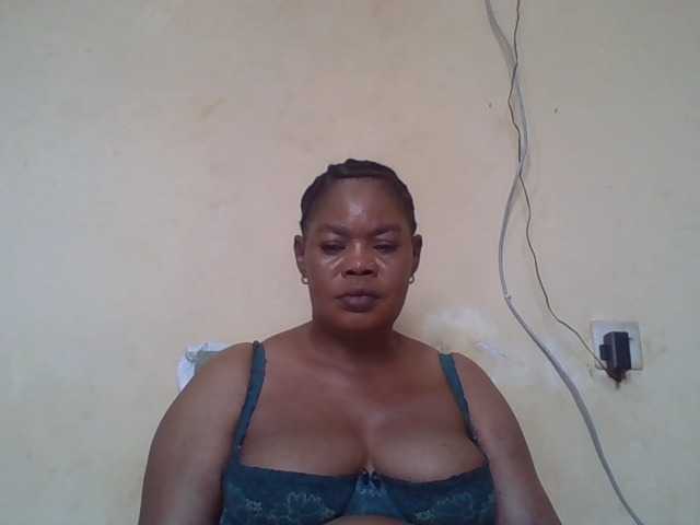 Sexydove's BongaCams show and profile