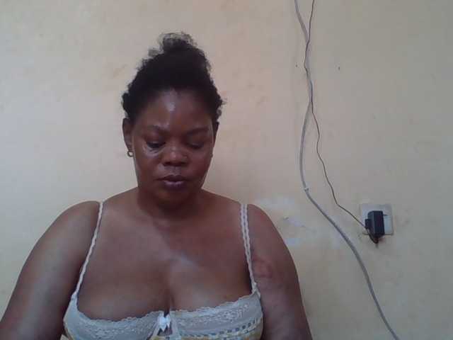 Sexydove's BongaCams show and profile