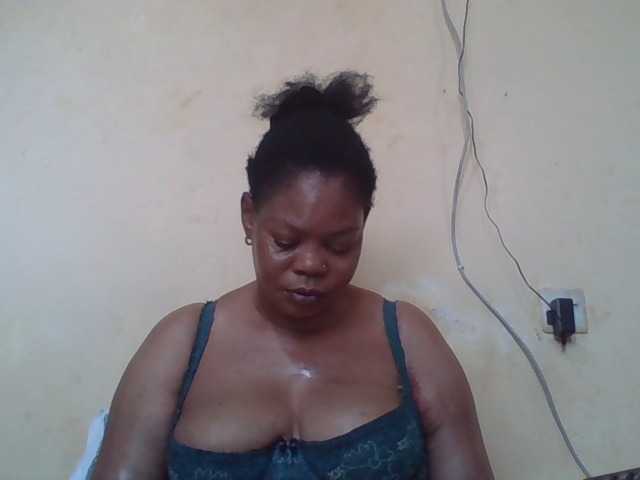 Sexydove's BongaCams show and profile