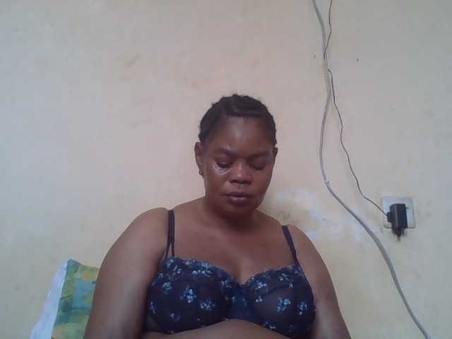 Sexydove's BongaCams show and profile