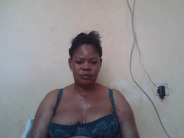 Sexydove's BongaCams show and profile