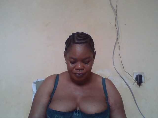 Sexydove's BongaCams show and profile