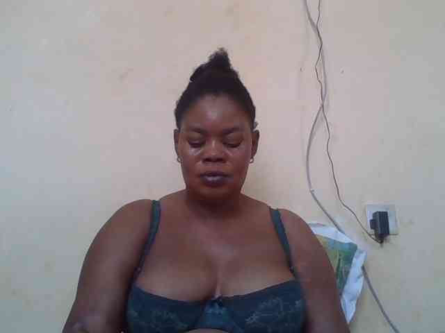 Sexydove webcam