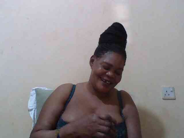Sexydove webcam