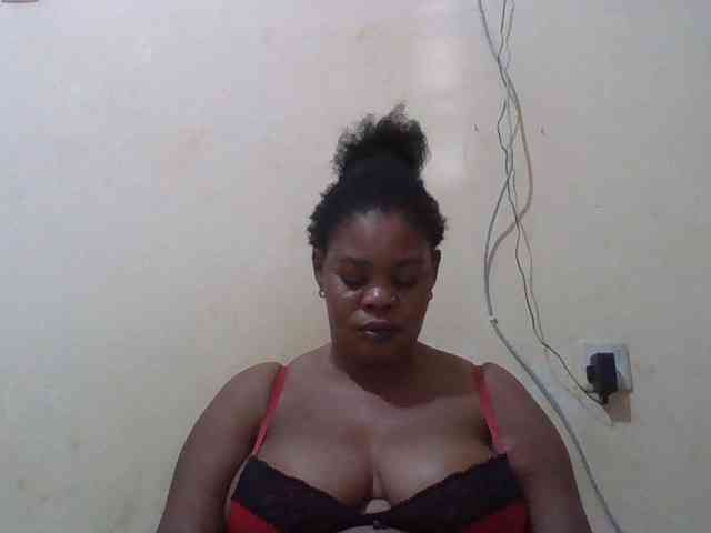 Sexydove webcam