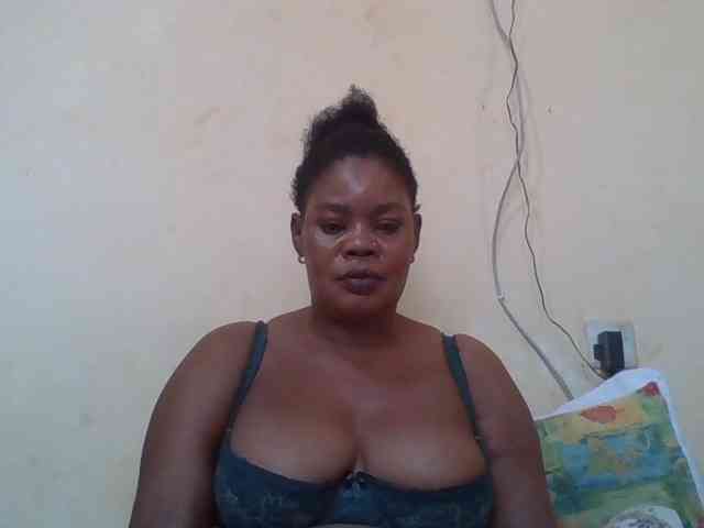 Sexydove webcam