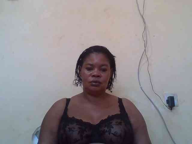 Sexydove webcam