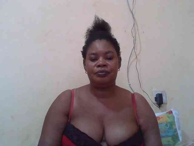 Sexydove webcam