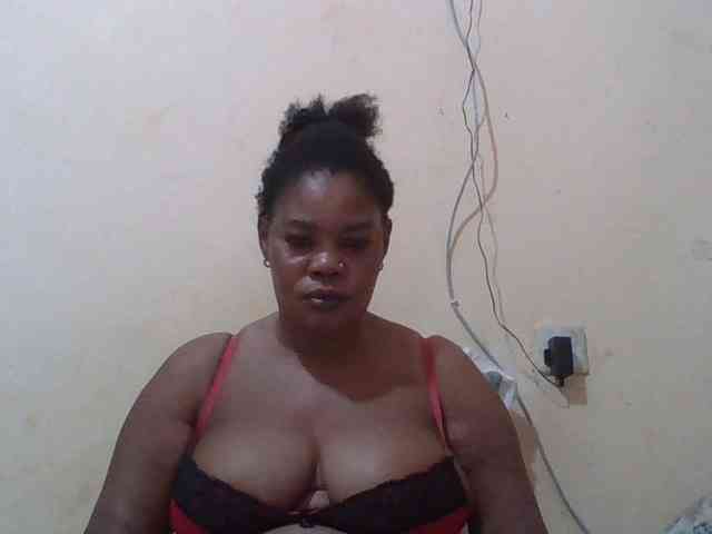 Sexydove webcam